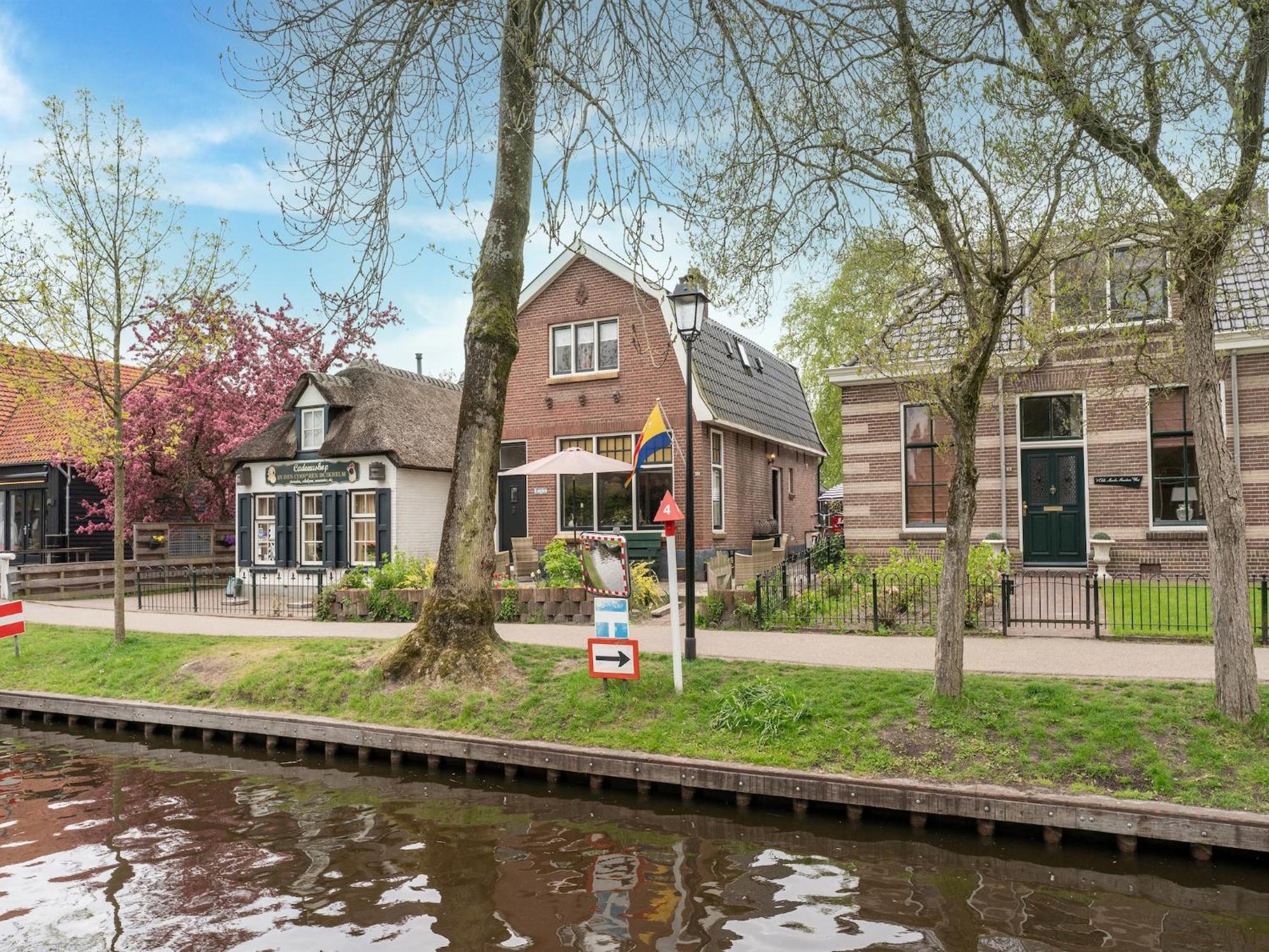 Lodge In Giethoorn With Breakfast Εξωτερικό φωτογραφία